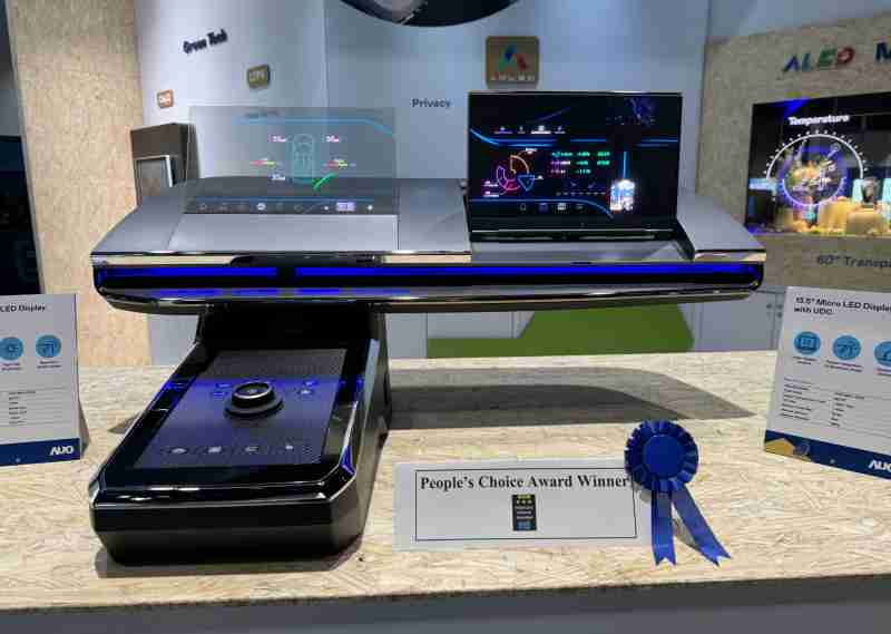 z6尊龙车用Micro LED Display HMI解决方案获”最佳车用显示奖”，，，，以用户为中心开发，，，，针对前座驾驶与乘客设计兼具娱乐与安全的高画质屏幕，，，，包含车舱前座的Micro LED透明屏幕及全球首款内建镜头的智慧Micro LED显示器